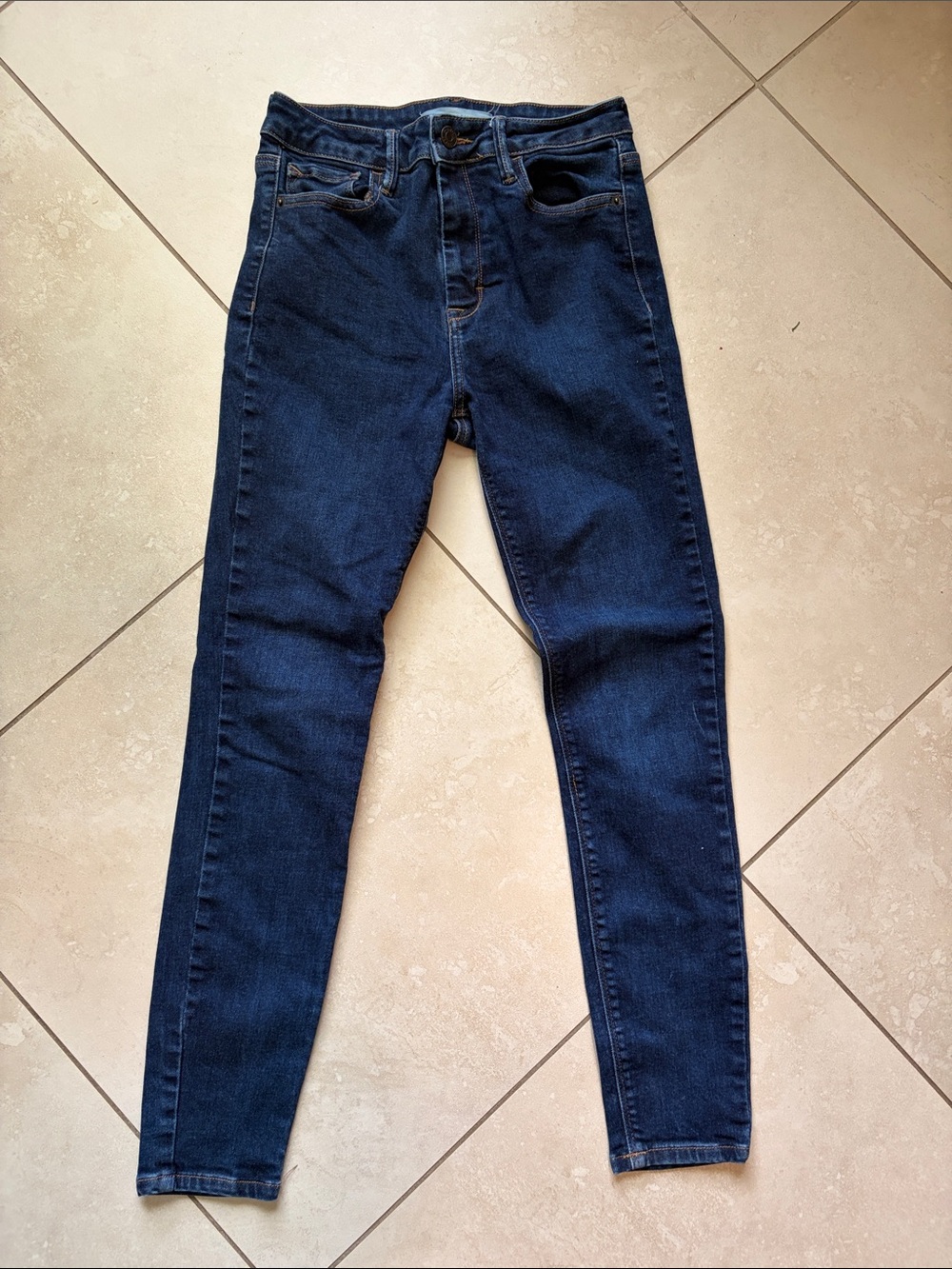 Women’s High-Rise Skinny Jeans in Dark Blue